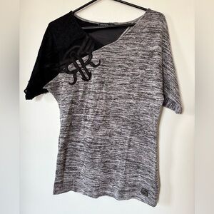 🎉4/30$🎉 Asymmetrical Gray & Black 3/4 Sleeve Blouse – Large 🖤✨
